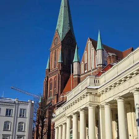 Altstadt Beim Schlossgarten 아파트 슈베린